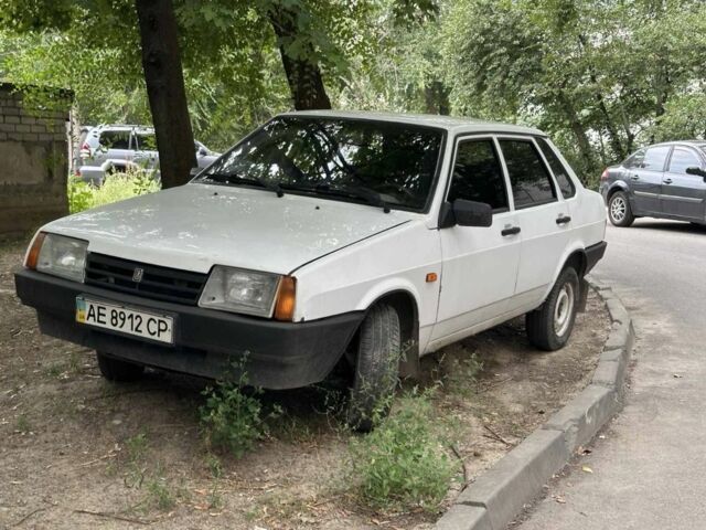 Белый ВАЗ 21099, объемом двигателя 1.6 л и пробегом 215 тыс. км за 1703 $, фото 2 на Automoto.ua