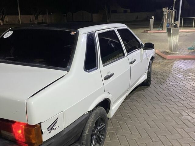 Белый ВАЗ 21099, объемом двигателя 1.5 л и пробегом 130 тыс. км за 1400 $, фото 7 на Automoto.ua