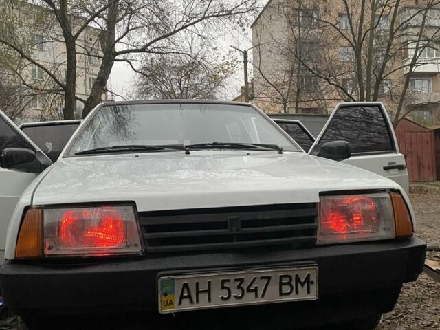 Белый ВАЗ 21099, объемом двигателя 1.5 л и пробегом 130 тыс. км за 1400 $, фото 5 на Automoto.ua