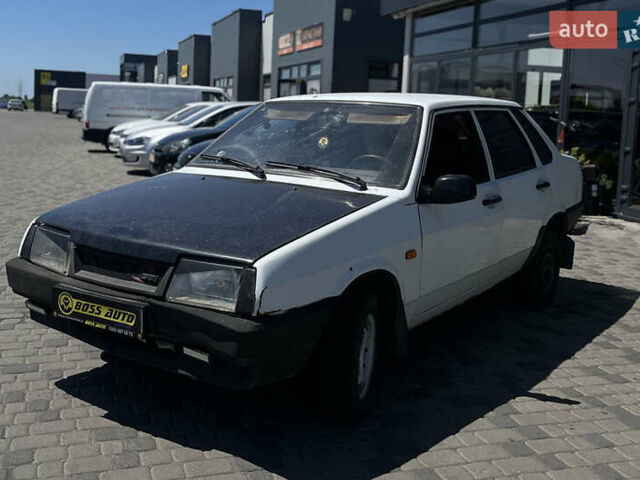 Белый ВАЗ 21099, объемом двигателя 1.5 л и пробегом 79 тыс. км за 1200 $, фото 1 на Automoto.ua