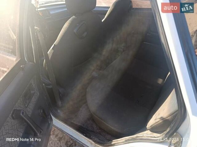 Білий ВАЗ 21099, об'ємом двигуна 1.5 л та пробігом 300 тис. км за 999 $, фото 9 на Automoto.ua