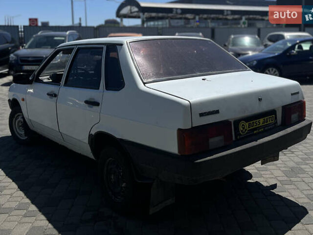 Белый ВАЗ 21099, объемом двигателя 1.5 л и пробегом 79 тыс. км за 1200 $, фото 4 на Automoto.ua