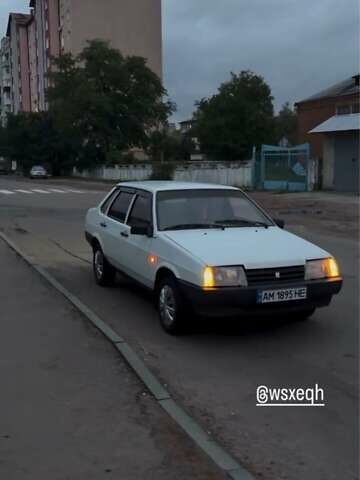 Белый ВАЗ 21099, объемом двигателя 1.5 л и пробегом 280 тыс. км за 1100 $, фото 3 на Automoto.ua