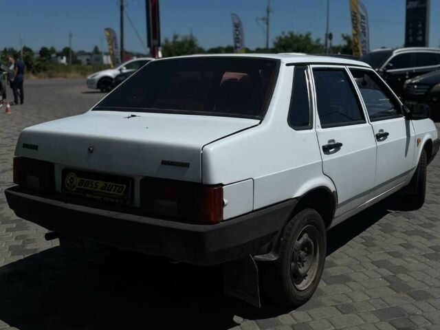 Белый ВАЗ 21099, объемом двигателя 1.5 л и пробегом 79 тыс. км за 999 $, фото 6 на Automoto.ua