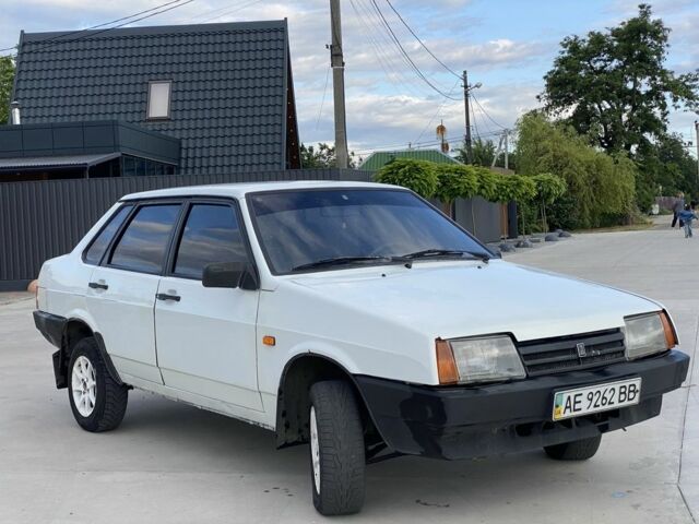 Белый ВАЗ 21099, объемом двигателя 1.5 л и пробегом 263 тыс. км за 1350 $, фото 1 на Automoto.ua