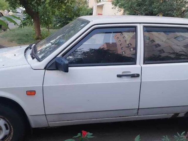 Белый ВАЗ 21099, объемом двигателя 1.5 л и пробегом 82 тыс. км за 1499 $, фото 2 на Automoto.ua