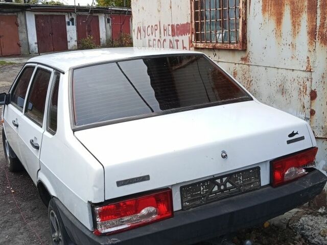 Белый ВАЗ 21099, объемом двигателя 0 л и пробегом 281 тыс. км за 500 $, фото 2 на Automoto.ua