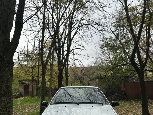 ВАЗ 21099 2008 у Кривому Розі на Automoto.ua Білий ВАЗ 21099, об'ємом двигуна 1.6 л та пробігом 53 тис. км за 1250 $, фото 2 на Automoto.ua