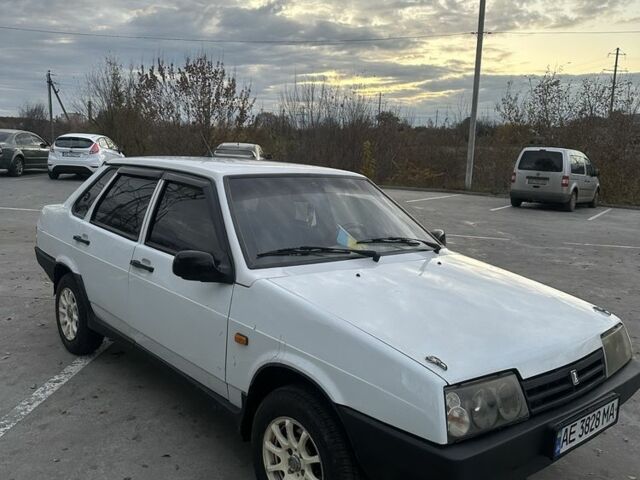 Белый ВАЗ 21099, объемом двигателя 1.5 л и пробегом 165 тыс. км за 2300 $, фото 1 на Automoto.ua