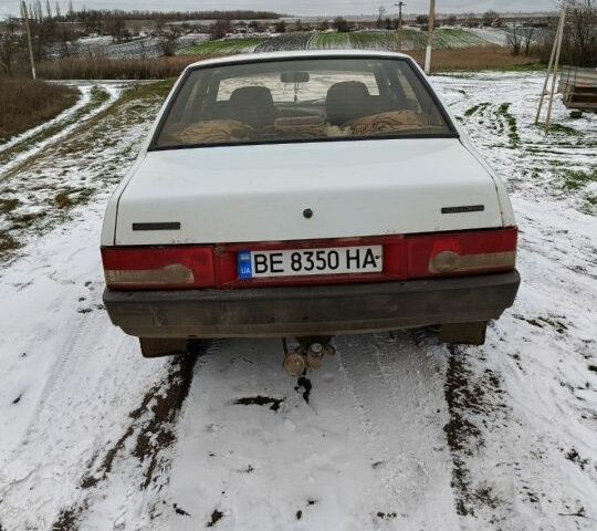 Белый ВАЗ 21099, объемом двигателя 1.6 л и пробегом 154 тыс. км за 2100 $, фото 4 на Automoto.ua