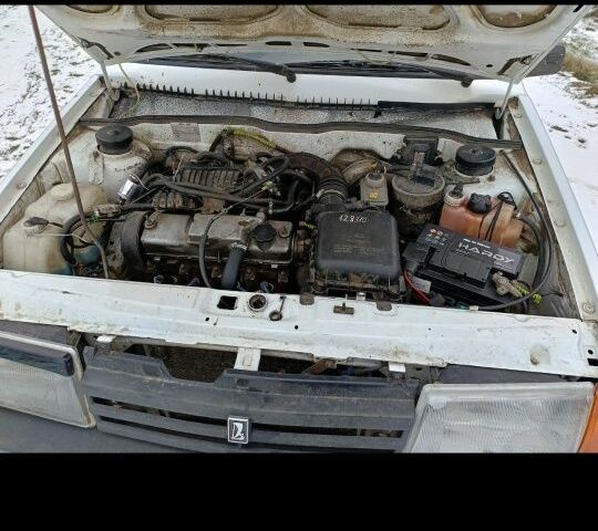 Белый ВАЗ 21099, объемом двигателя 1.6 л и пробегом 154 тыс. км за 2100 $, фото 2 на Automoto.ua