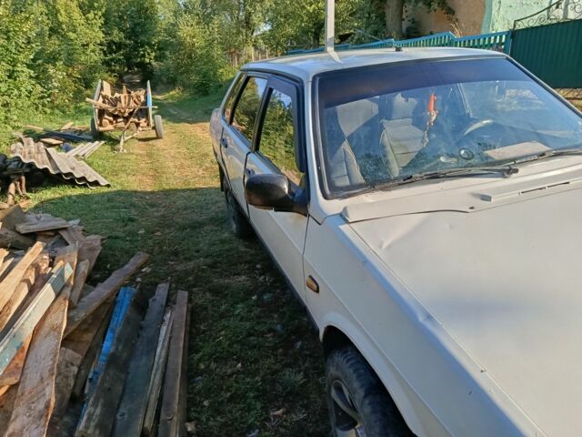 Белый ВАЗ 21099, объемом двигателя 0 л и пробегом 73 тыс. км за 1500 $, фото 3 на Automoto.ua