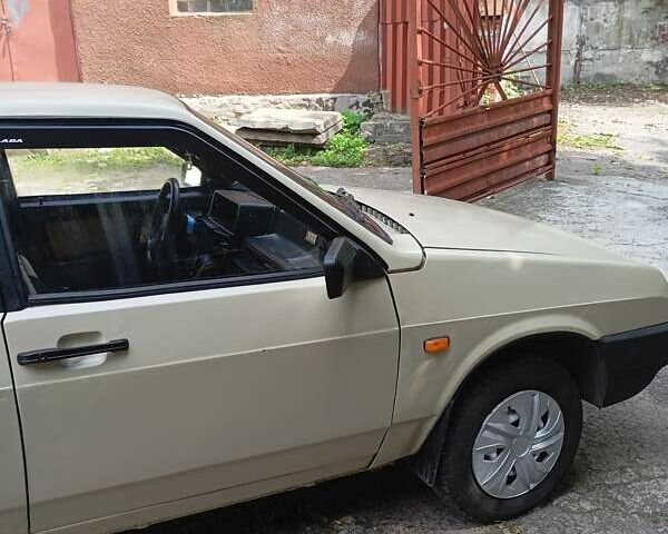 Бежевий ВАЗ 21099, об'ємом двигуна 1.5 л та пробігом 200 тис. км за 1467 $, фото 3 на Automoto.ua