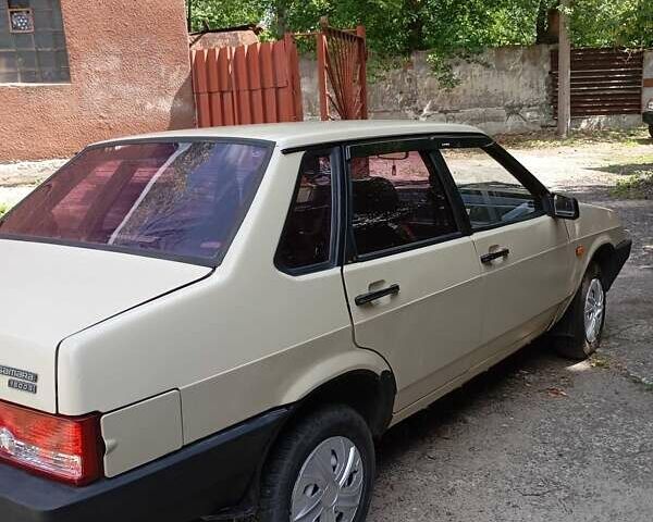Бежевий ВАЗ 21099, об'ємом двигуна 1.5 л та пробігом 200 тис. км за 1467 $, фото 4 на Automoto.ua