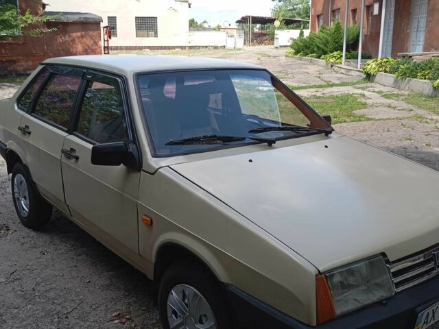 Бежевий ВАЗ 21099, об'ємом двигуна 1.5 л та пробігом 200 тис. км за 1467 $, фото 3 на Automoto.ua