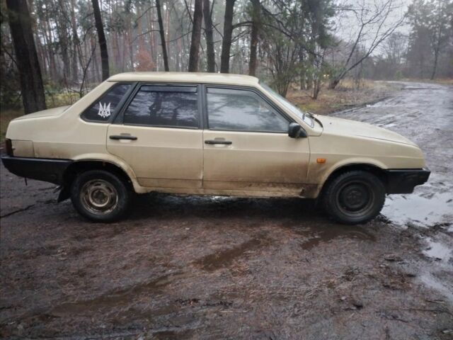 Бежевый ВАЗ 21099, объемом двигателя 1 л и пробегом 111 тыс. км за 829 $, фото 2 на Automoto.ua