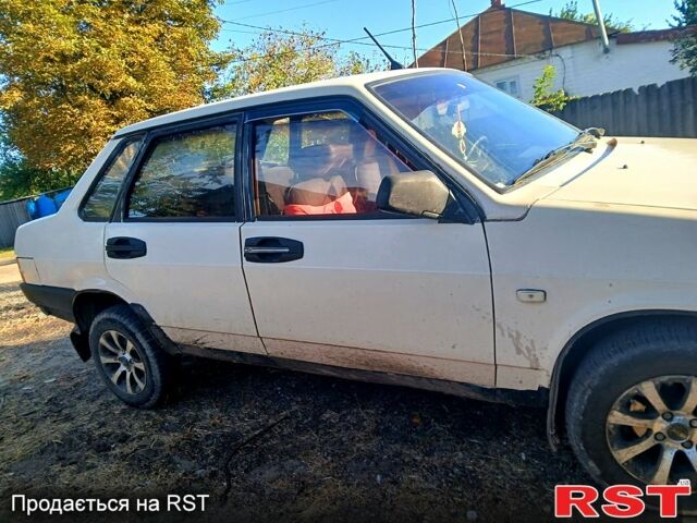 Бежевый ВАЗ 21099, объемом двигателя 1.5 л и пробегом 270 тыс. км за 1800 $, фото 2 на Automoto.ua