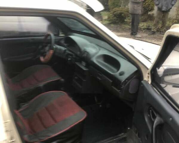 Бежевый ВАЗ 21099, объемом двигателя 1.5 л и пробегом 200 тыс. км за 600 $, фото 3 на Automoto.ua