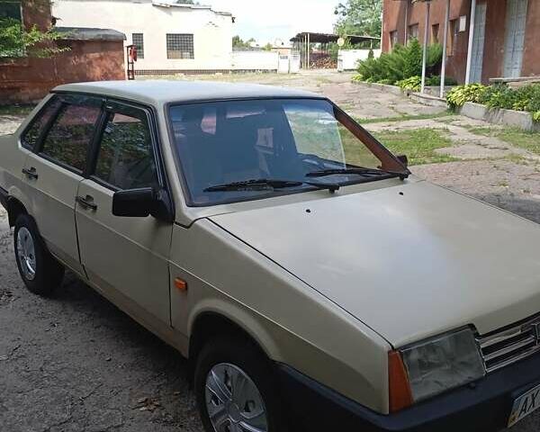 Бежевий ВАЗ 21099, об'ємом двигуна 1.5 л та пробігом 200 тис. км за 1467 $, фото 2 на Automoto.ua