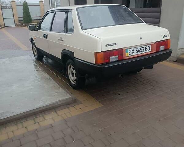 Бежевый ВАЗ 21099, объемом двигателя 1.5 л и пробегом 110 тыс. км за 1100 $, фото 1 на Automoto.ua