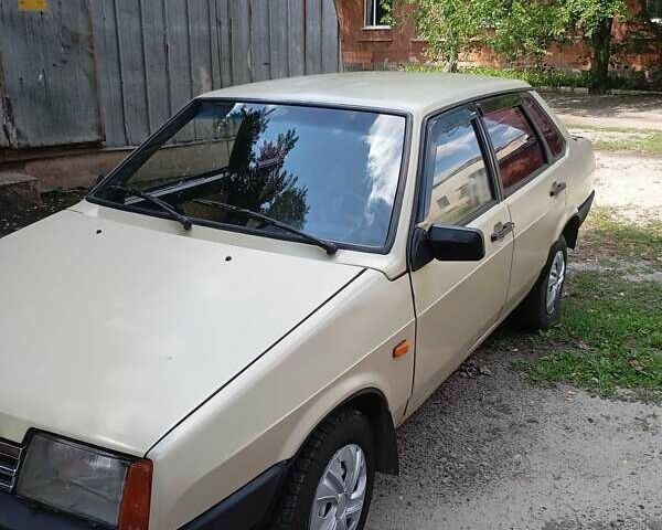 Бежевий ВАЗ 21099, об'ємом двигуна 1.5 л та пробігом 200 тис. км за 1467 $, фото 1 на Automoto.ua