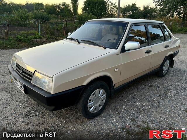 Бежевый ВАЗ 21099, объемом двигателя 1.3 л и пробегом 160 тыс. км за 1600 $, фото 4 на Automoto.ua