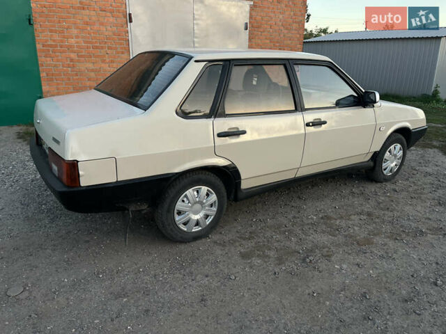 Бежевый ВАЗ 21099, объемом двигателя 1.3 л и пробегом 160 тыс. км за 1600 $, фото 3 на Automoto.ua