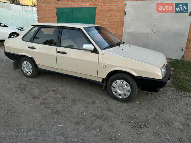 Бежевый ВАЗ 21099, объемом двигателя 1.3 л и пробегом 160 тыс. км за 1600 $, фото 1 на Automoto.ua