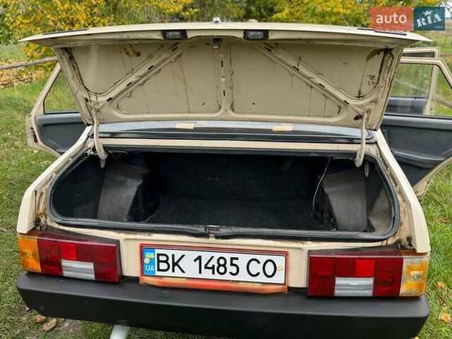 Бежевый ВАЗ 21099, объемом двигателя 1.6 л и пробегом 92 тыс. км за 1300 $, фото 2 на Automoto.ua