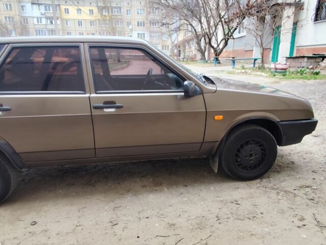 Бежевый ВАЗ 21099, объемом двигателя 1.5 л и пробегом 250 тыс. км за 1500 $, фото 1 на Automoto.ua
