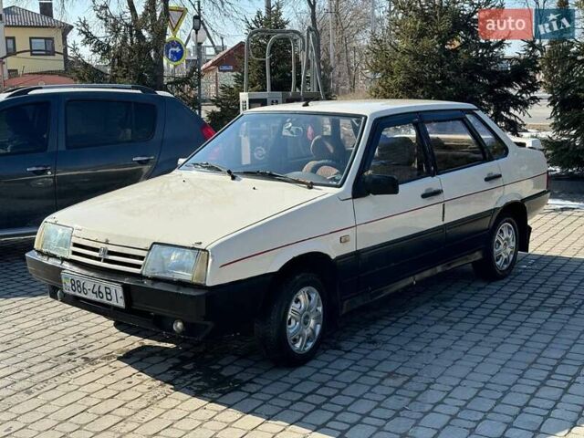 Бежевий ВАЗ 21099, об'ємом двигуна 1.5 л та пробігом 200 тис. км за 1600 $, фото 1 на Automoto.ua