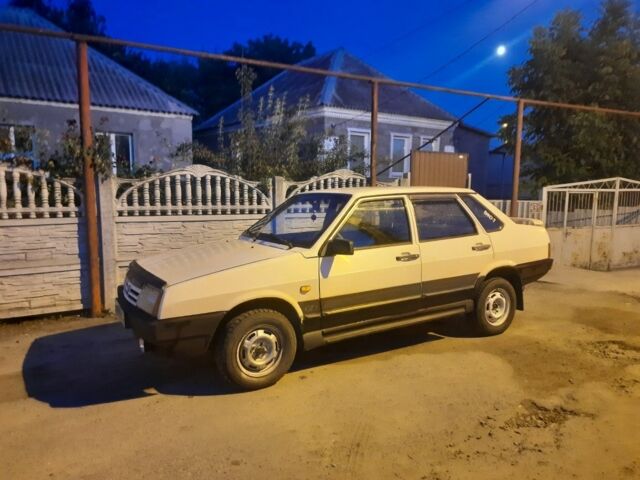 Бежевий ВАЗ 21099, об'ємом двигуна 1.5 л та пробігом 99 тис. км за 850 $, фото 1 на Automoto.ua