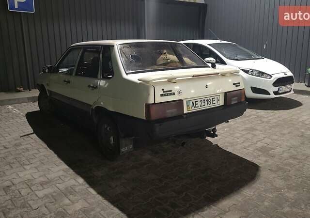 Бежевый ВАЗ 21099, объемом двигателя 1.5 л и пробегом 100 тыс. км за 1500 $, фото 5 на Automoto.ua