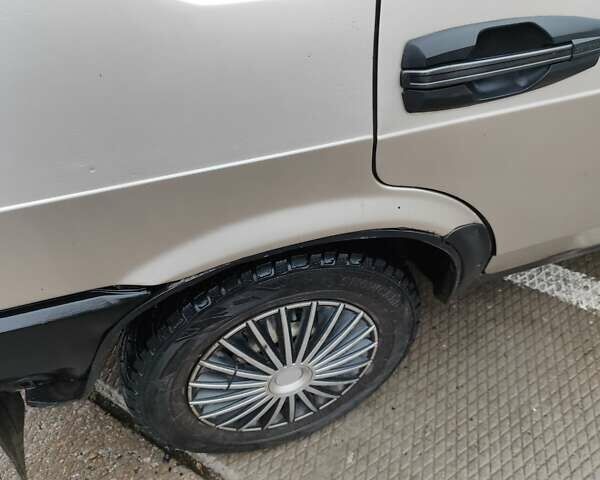 Бежевый ВАЗ 21099, объемом двигателя 1.5 л и пробегом 200 тыс. км за 1400 $, фото 14 на Automoto.ua