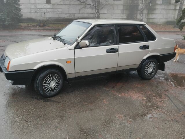 Бежевый ВАЗ 21099, объемом двигателя 0 л и пробегом 200 тыс. км за 1400 $, фото 5 на Automoto.ua