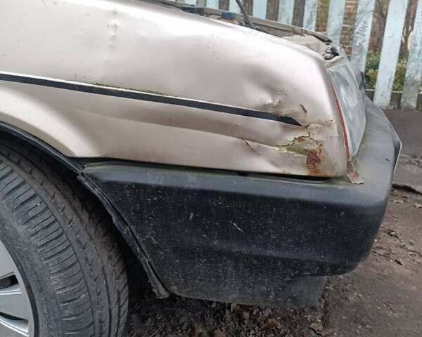 Бежевый ВАЗ 21099, объемом двигателя 1.5 л и пробегом 174 тыс. км за 600 $, фото 5 на Automoto.ua