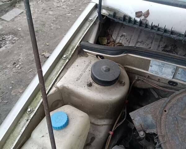 Бежевый ВАЗ 21099, объемом двигателя 1.5 л и пробегом 174 тыс. км за 600 $, фото 8 на Automoto.ua