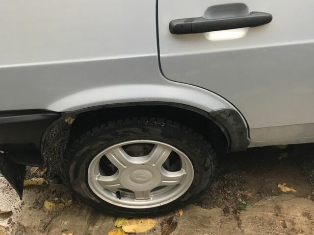 ВАЗ 21099 2005 в Краматорске на Automoto.ua Бежевый ВАЗ 21099, объемом двигателя 0 л и пробегом 190 тыс. км за 1023 $, фото 4 на Automoto.ua