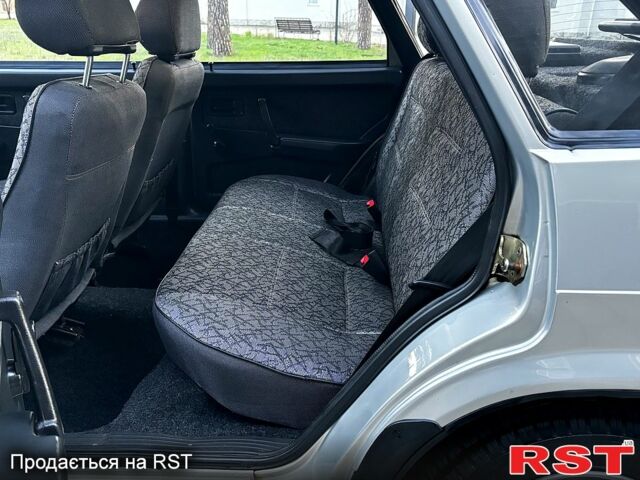 Бежевый ВАЗ 21099, объемом двигателя 15 л и пробегом 77 тыс. км за 3750 $, фото 6 на Automoto.ua