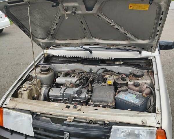 ВАЗ 21099 2006 в Киеве на Automoto.ua Бежевый ВАЗ 21099, объемом двигателя 1.5 л и пробегом 56 тыс. км за 2600 $, фото 9 на Automoto.ua