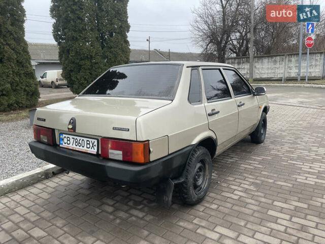 Бежевый ВАЗ 21099, объемом двигателя 1.6 л и пробегом 205 тыс. км за 2000 $, фото 2 на Automoto.ua