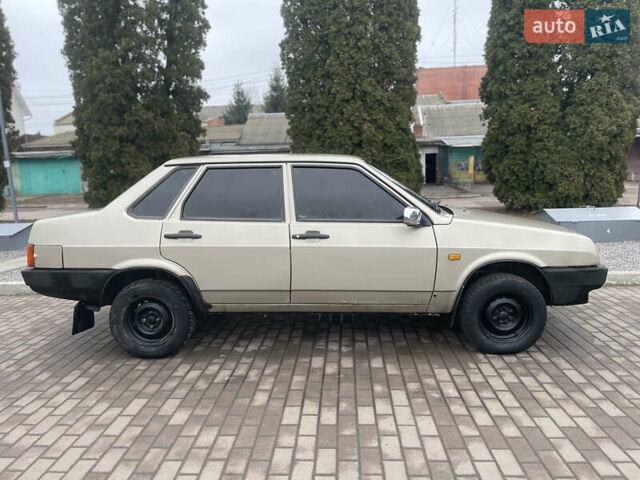 Бежевый ВАЗ 21099, объемом двигателя 1.6 л и пробегом 205 тыс. км за 2000 $, фото 7 на Automoto.ua