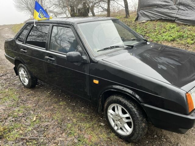 Чорний ВАЗ 21099, об'ємом двигуна 1.6 л та пробігом 297 тис. км за 1100 $, фото 4 на Automoto.ua