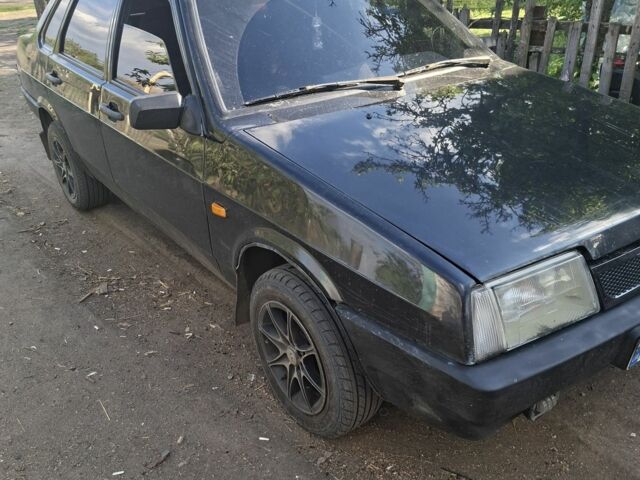 Черный ВАЗ 21099, объемом двигателя 1.6 л и пробегом 200 тыс. км за 1398 $, фото 3 на Automoto.ua