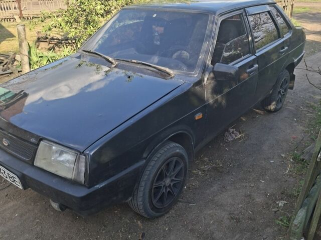 Черный ВАЗ 21099, объемом двигателя 1.6 л и пробегом 200 тыс. км за 1398 $, фото 4 на Automoto.ua