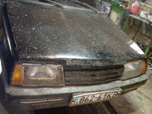 Черный ВАЗ 21099, объемом двигателя 1.5 л и пробегом 240 тыс. км за 667 $, фото 2 на Automoto.ua