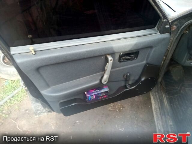 Черный ВАЗ 21099, объемом двигателя 1.5 л и пробегом 230 тыс. км за 800 $, фото 4 на Automoto.ua