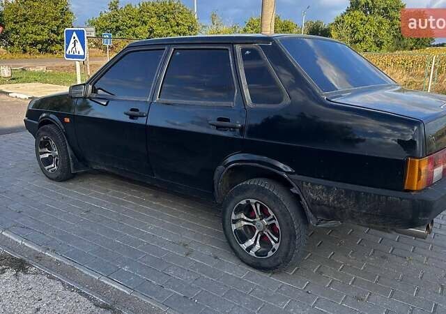 Черный ВАЗ 21099, объемом двигателя 1.5 л и пробегом 250 тыс. км за 2400 $, фото 4 на Automoto.ua