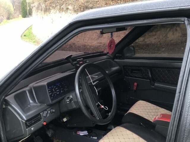 Черный ВАЗ 21099, объемом двигателя 1.5 л и пробегом 90 тыс. км за 1300 $, фото 2 на Automoto.ua