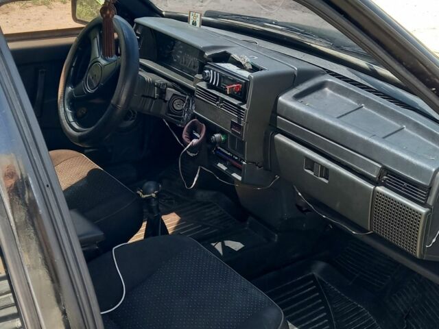 Черный ВАЗ 21099, объемом двигателя 1.5 л и пробегом 3 тыс. км за 650 $, фото 2 на Automoto.ua